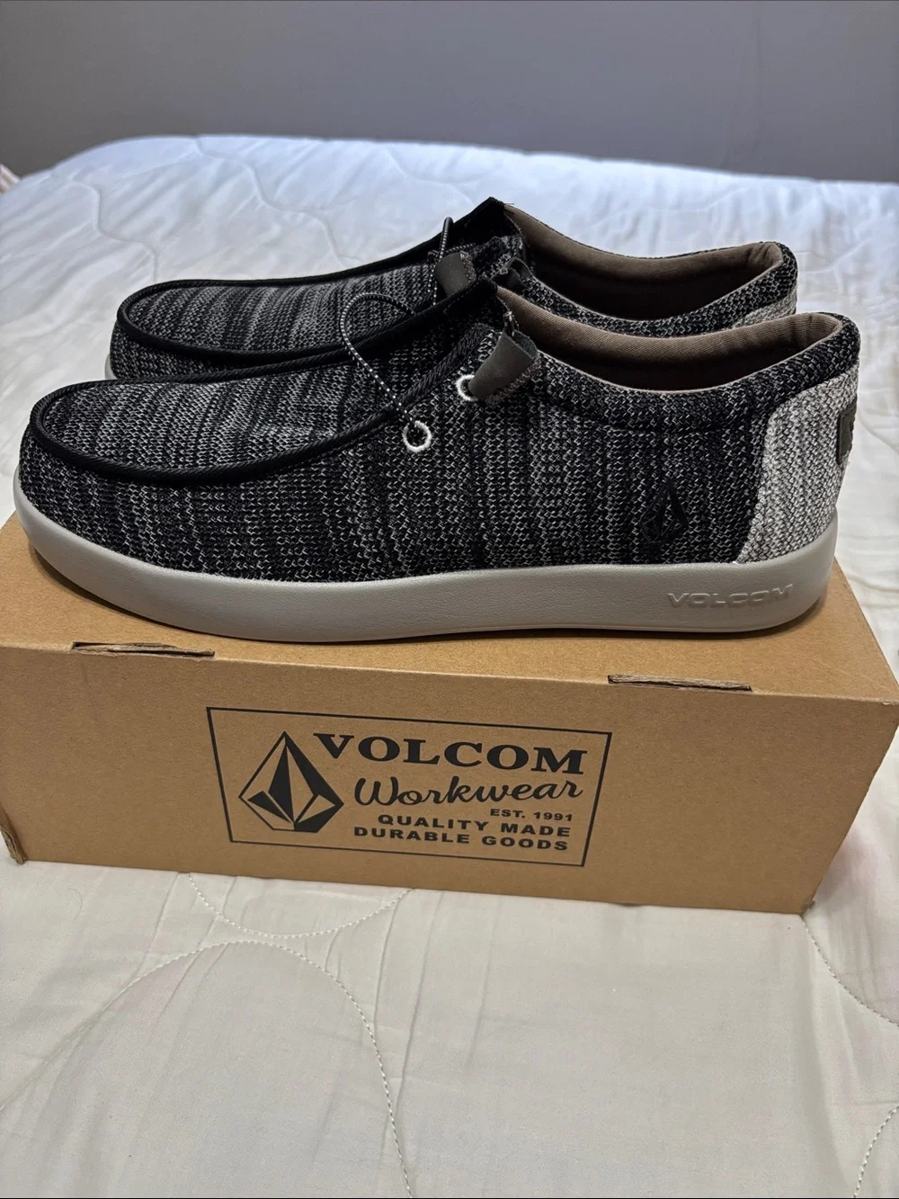 NWB Volcom Men's Black Knit Slip-On Work Shoe